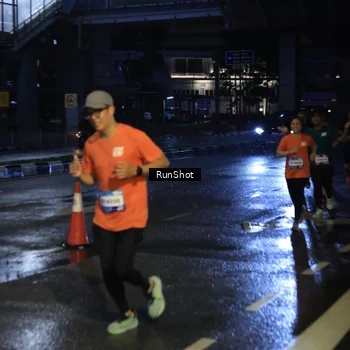 Runner Photo 7890688