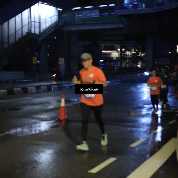 Runner Photo 7890691