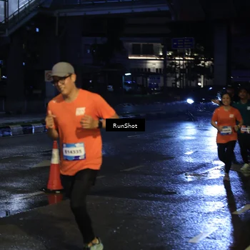 Runner Photo 7890692
