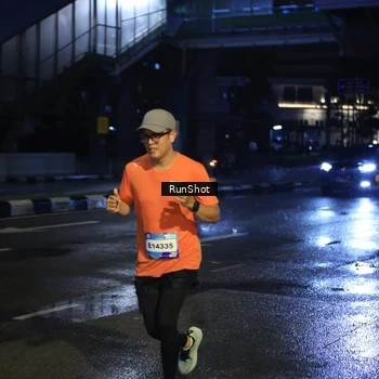 Runner Photo 7890695
