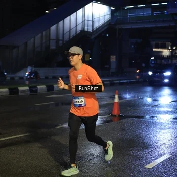 Runner Photo 7890700