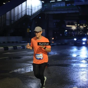 Runner Photo 7890706