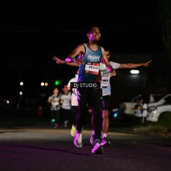 Runner Photo 7890713