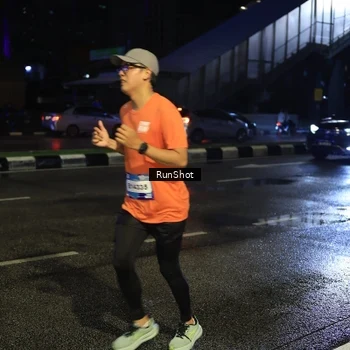 Runner Photo 7890714
