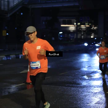Runner Photo 7890720