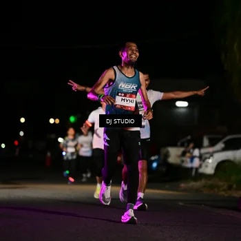 Runner Photo 7890724