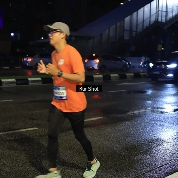 Runner Photo 7890725