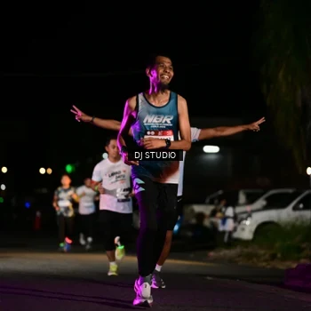 Runner Photo 7890730