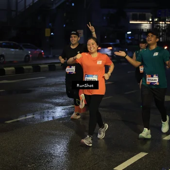 Runner Photo 7890731