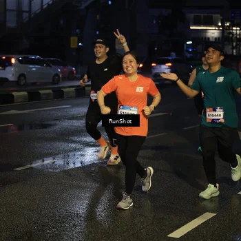 Runner Photo 7890735