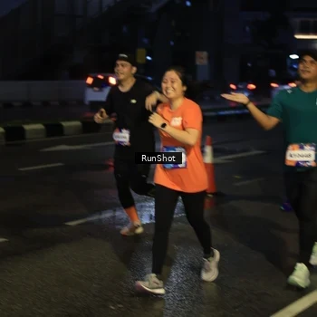 Runner Photo 7890742