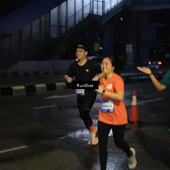 Runner Photo 7890743