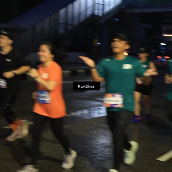 Runner Photo 7890753