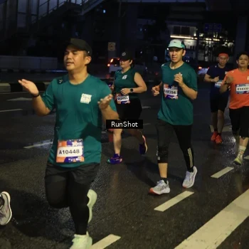 Runner Photo 7890757