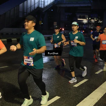 Runner Photo 7890763