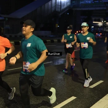 Runner Photo 7890765