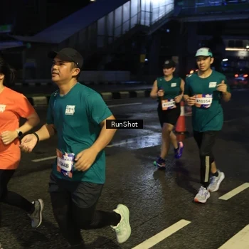Runner Photo 7890768