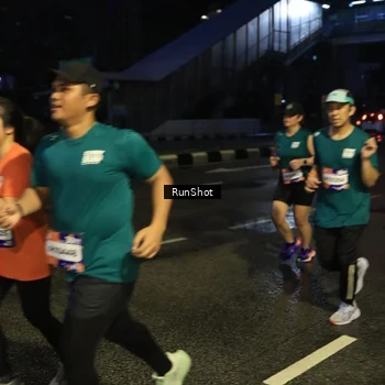Runner Photo 7890775
