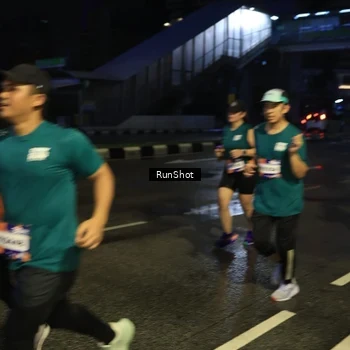 Runner Photo 7890776