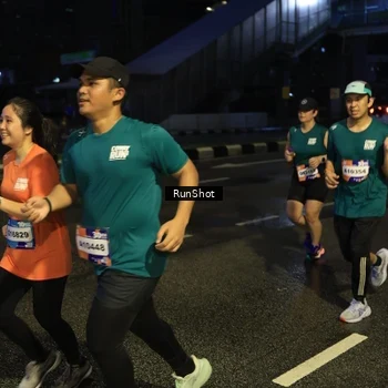 Runner Photo 7890777
