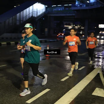 Runner Photo 7890781