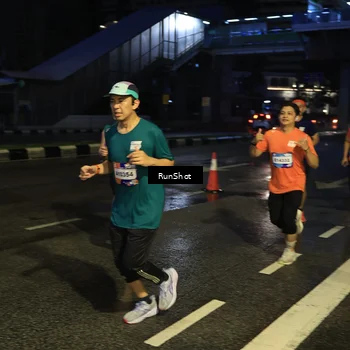 Runner Photo 7890786