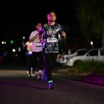 Runner Photo 7890811