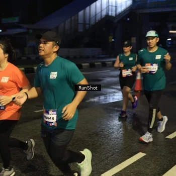 Runner Photo 7890813