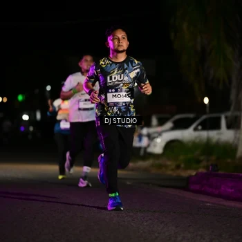 Runner Photo 7890815