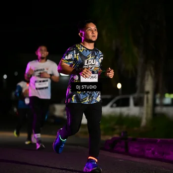 Runner Photo 7890836