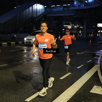 Runner Photo 7890843
