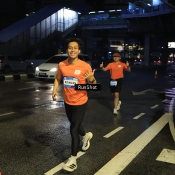 Runner Photo 7890847
