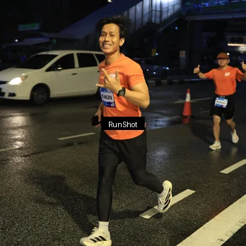 Runner Photo 7890852