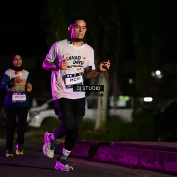Runner Photo 7890859