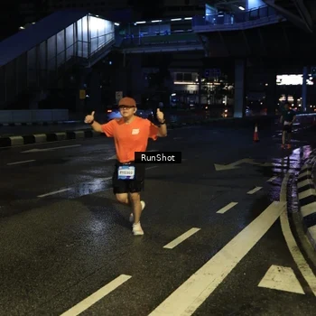 Runner Photo 7890860