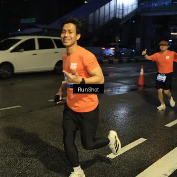 Runner Photo 7890861