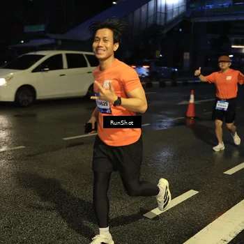 Runner Photo 7890869