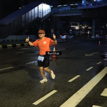Runner Photo 7890870