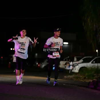 Runner Photo 7890885