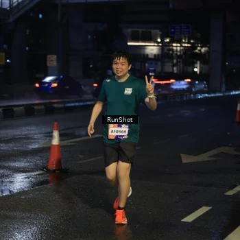 Runner Photo 7890888
