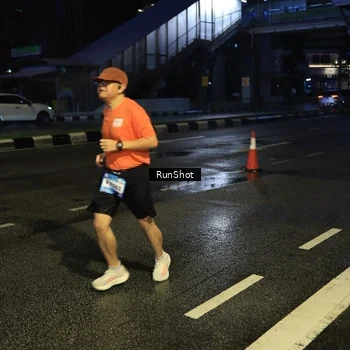 Runner Photo 7890890