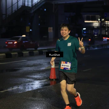 Runner Photo 7890895