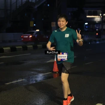 Runner Photo 7890899