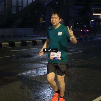 Runner Photo 7890900