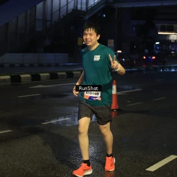 Runner Photo 7890903