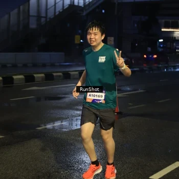 Runner Photo 7890905