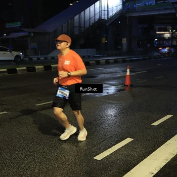 Runner Photo 7890913