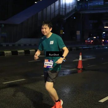 Runner Photo 7890914