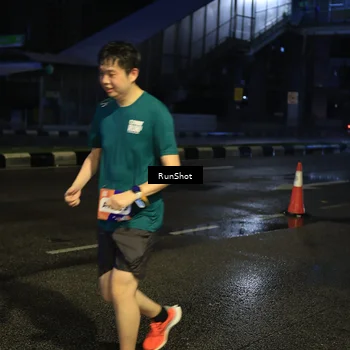 Runner Photo 7890917