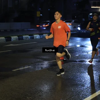 Runner Photo 7890930
